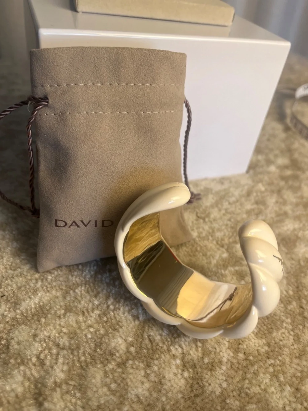 David Yurman Sculpted Cable Resin Bracelet Cuff -  Ivory-colored - Picture 12 of 16